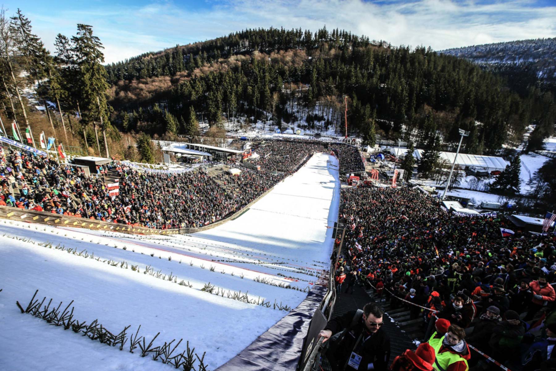 Bender Tribünen, Bühnen und Stadien für Sport Veranstaltungen Events517